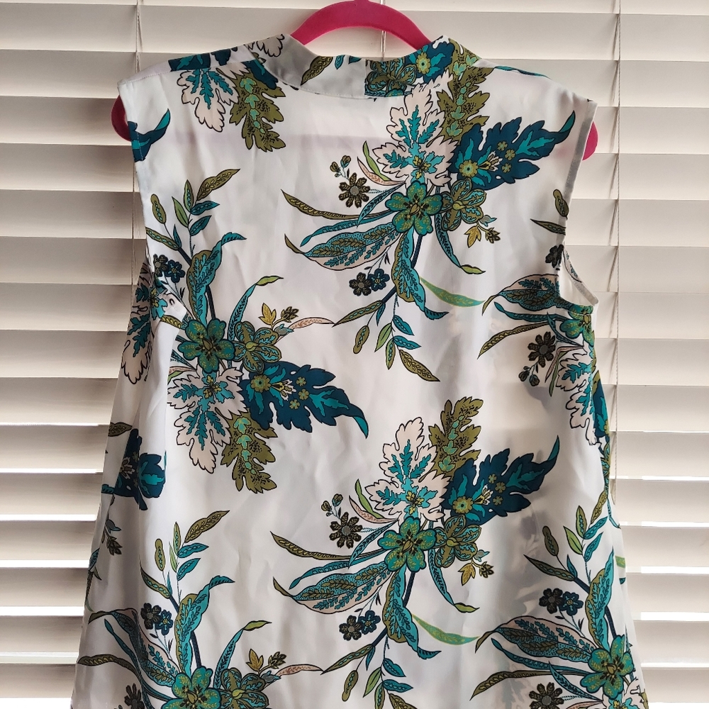 Liz Claiborne Career Sleeveless Floral Blouse Medium Blue Green Teal Flowy Top - Picture 4 of 5